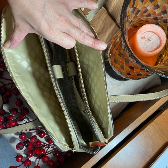 Kate Spade purse - Picture 2 of 3